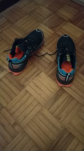Customer photo review of Chaussures de course légères Homme