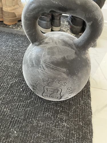 Customer photo review of 48kg / 106lbs E-coated Cast Iron Kettlebell
