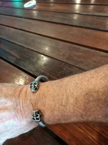 Customer photo review of TWISTED SKULL BRACELET