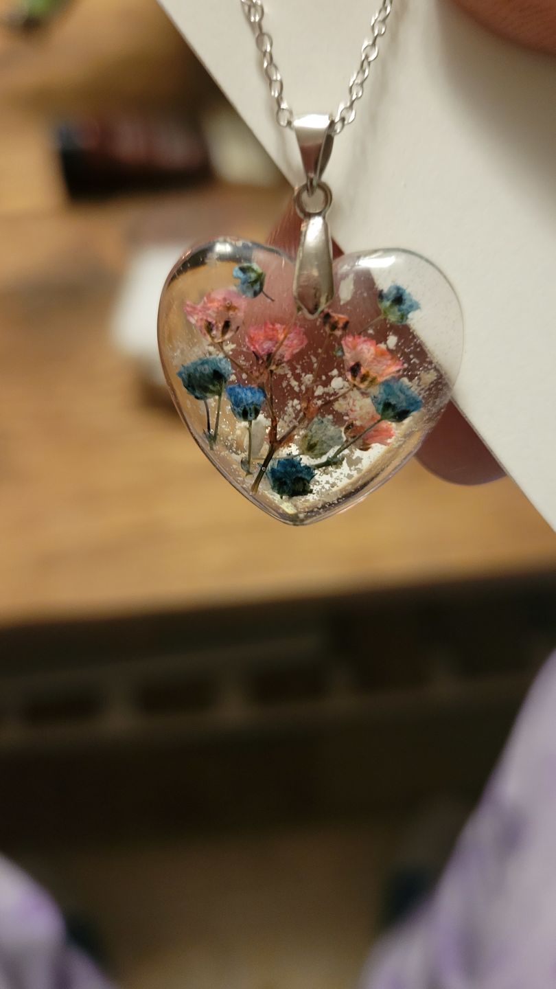 Customer photo review of Flower Heart Necklace with Real Flower and Cremains