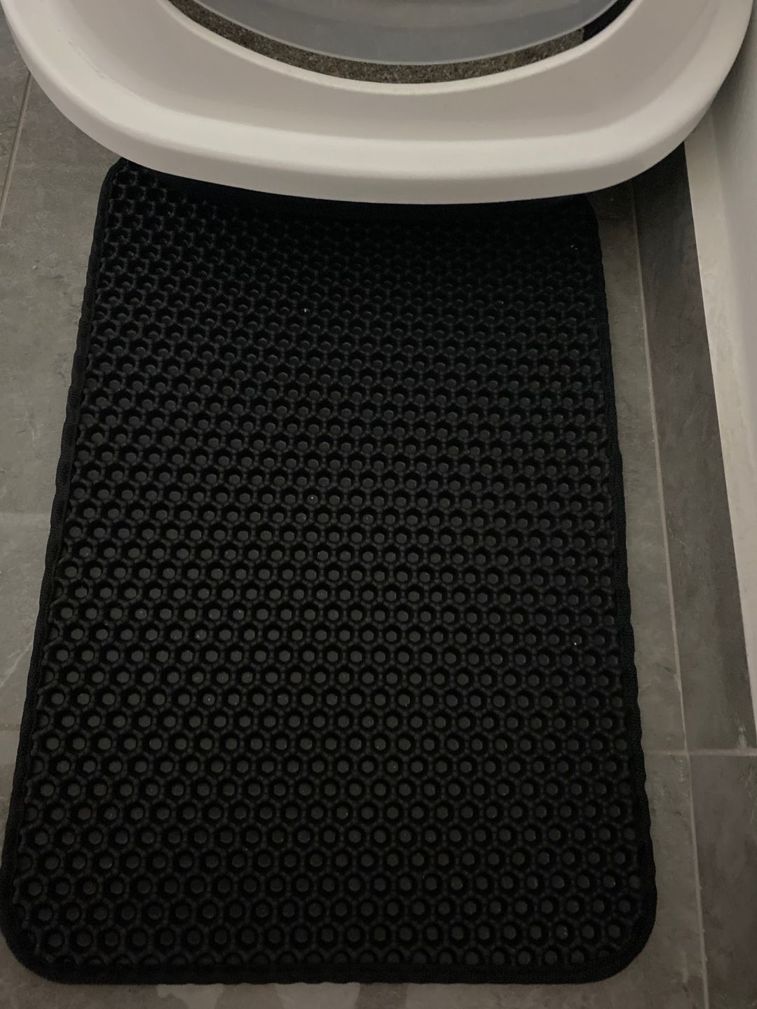 Customer photo review of Tapis de litière pour chat imperméable double couche facile à nettoyer