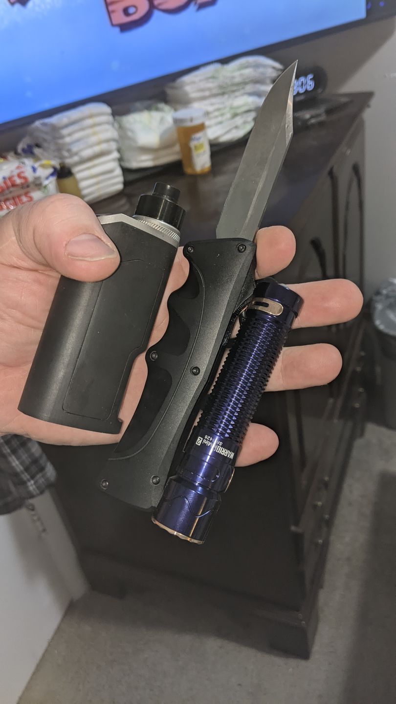 Customer photo review of *New Arrival* Black D2 Clip Point Mamba Hendrix OTF