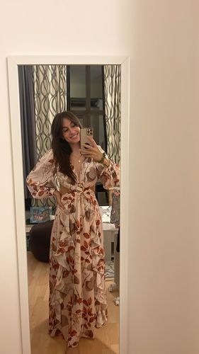 Customer photo review of Oasis Cut Out Maxi Dress