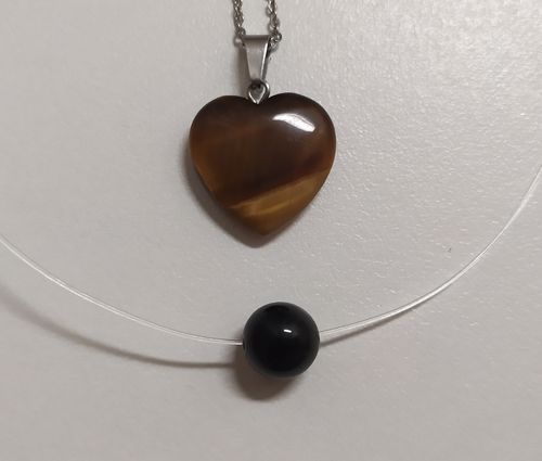 Customer photo review of Collier fil de nylon à perle d'obsidienne oeil céleste en pierre naturelle