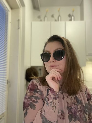 Customer photo review of Felia Eebenpuu Harmaa