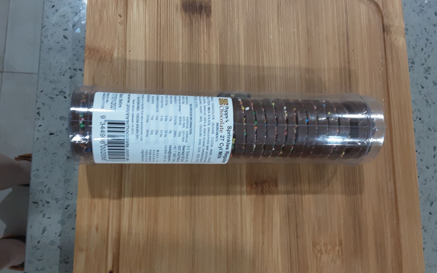 Customer photo review of Sprinkles Milk Chocolate Regular size 27/cylinder