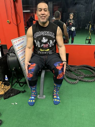 Customer photo review of Reversible Knee Sleeves