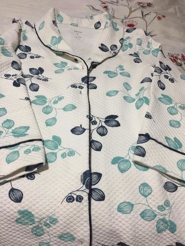 Customer photo review of روب كابيتونية مطبوع زهرة اللوز