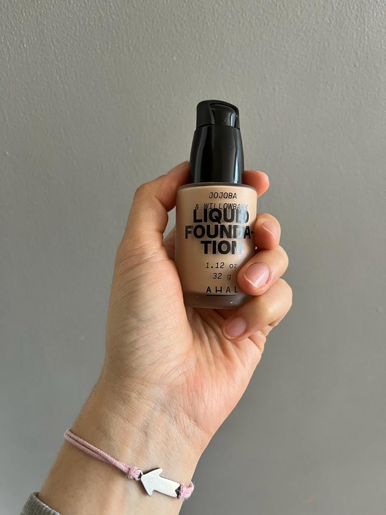 Customer photo review of 01 Liquid Foundation / Maquillaje Líquido 01