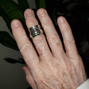 Customer photo review of Sterling Silver Flowers Meditation Ring