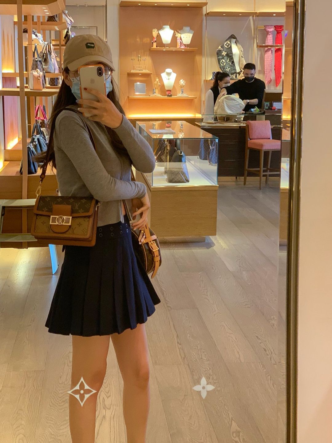 Customer photo review of 【ルイヴィトン】SS22新作★ モノグラム ドーフィーヌ MM