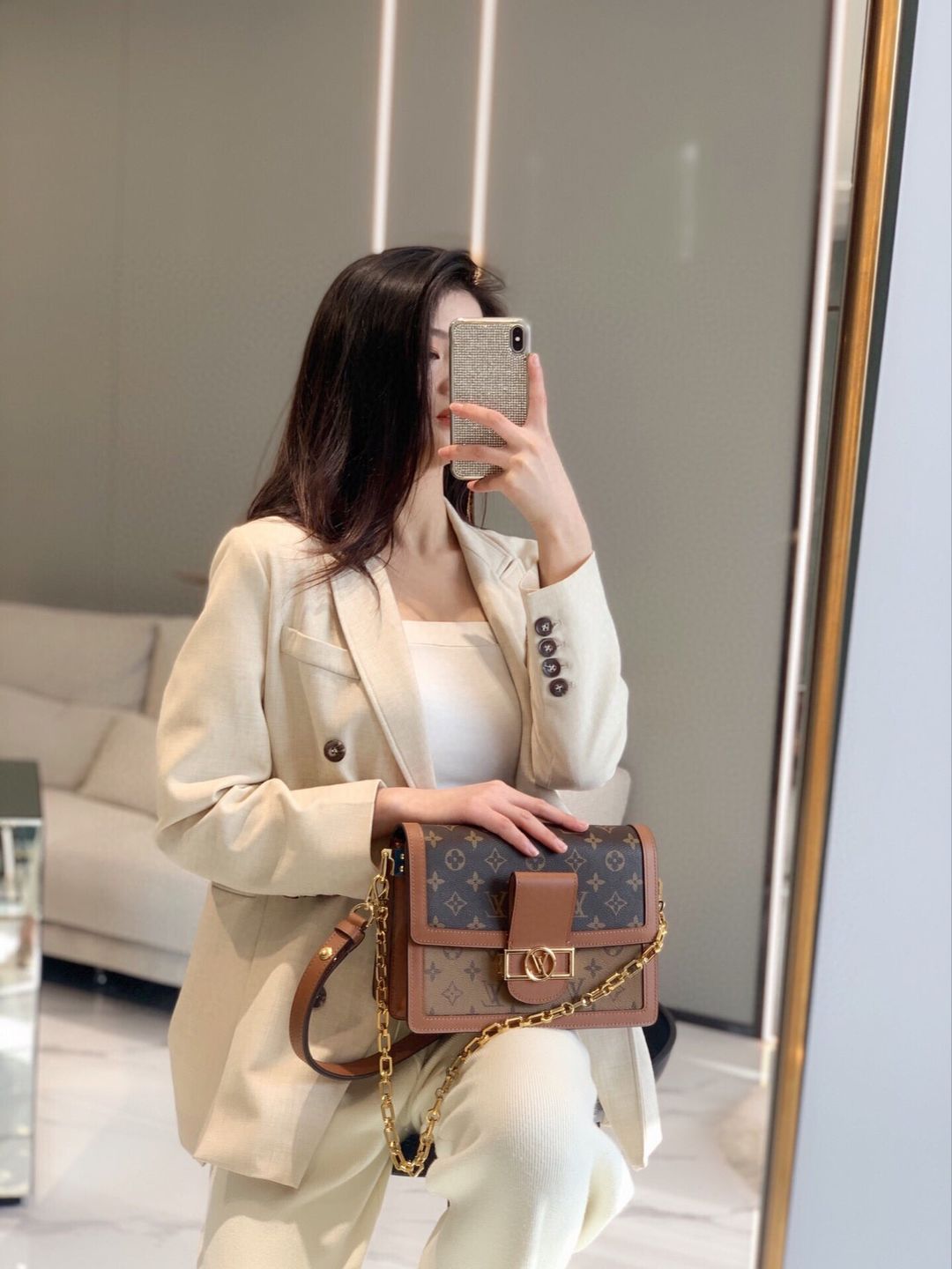 Customer photo review of 【ルイヴィトン】SS22新作★ モノグラム ドーフィーヌ MM