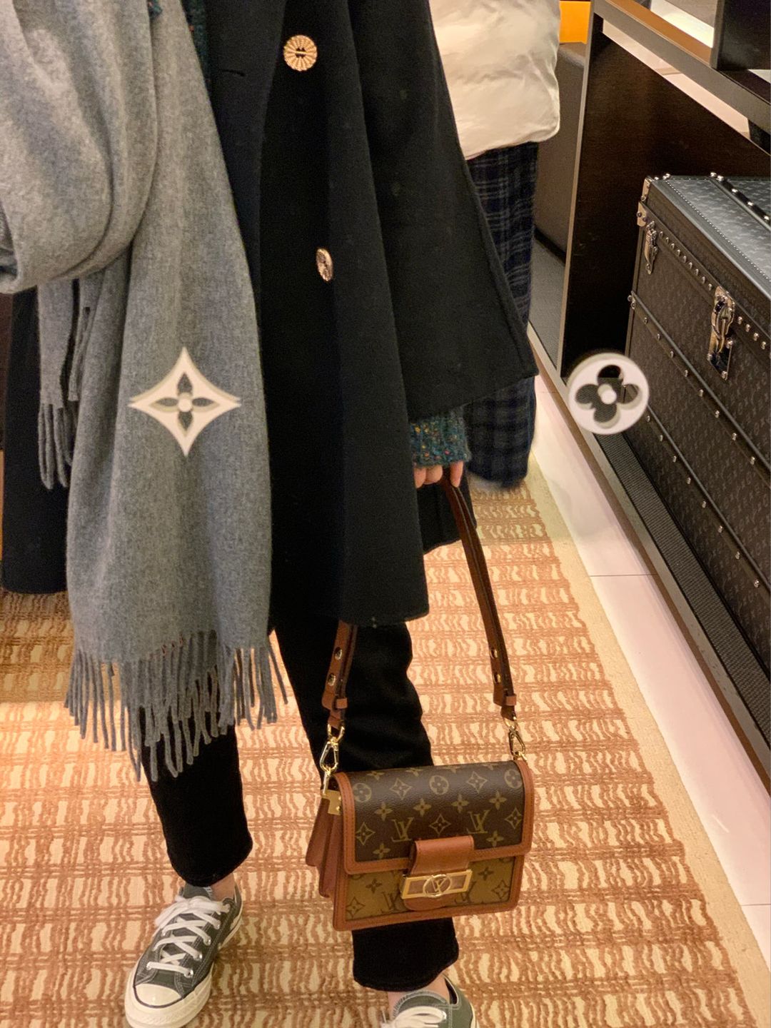 Customer photo review of 【ルイヴィトン】SS22新作★ モノグラム ドーフィーヌ MM