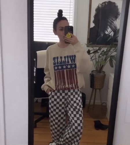 Customer photo review of Willie Nelson Stars Off White Thrifted Sweatshirt