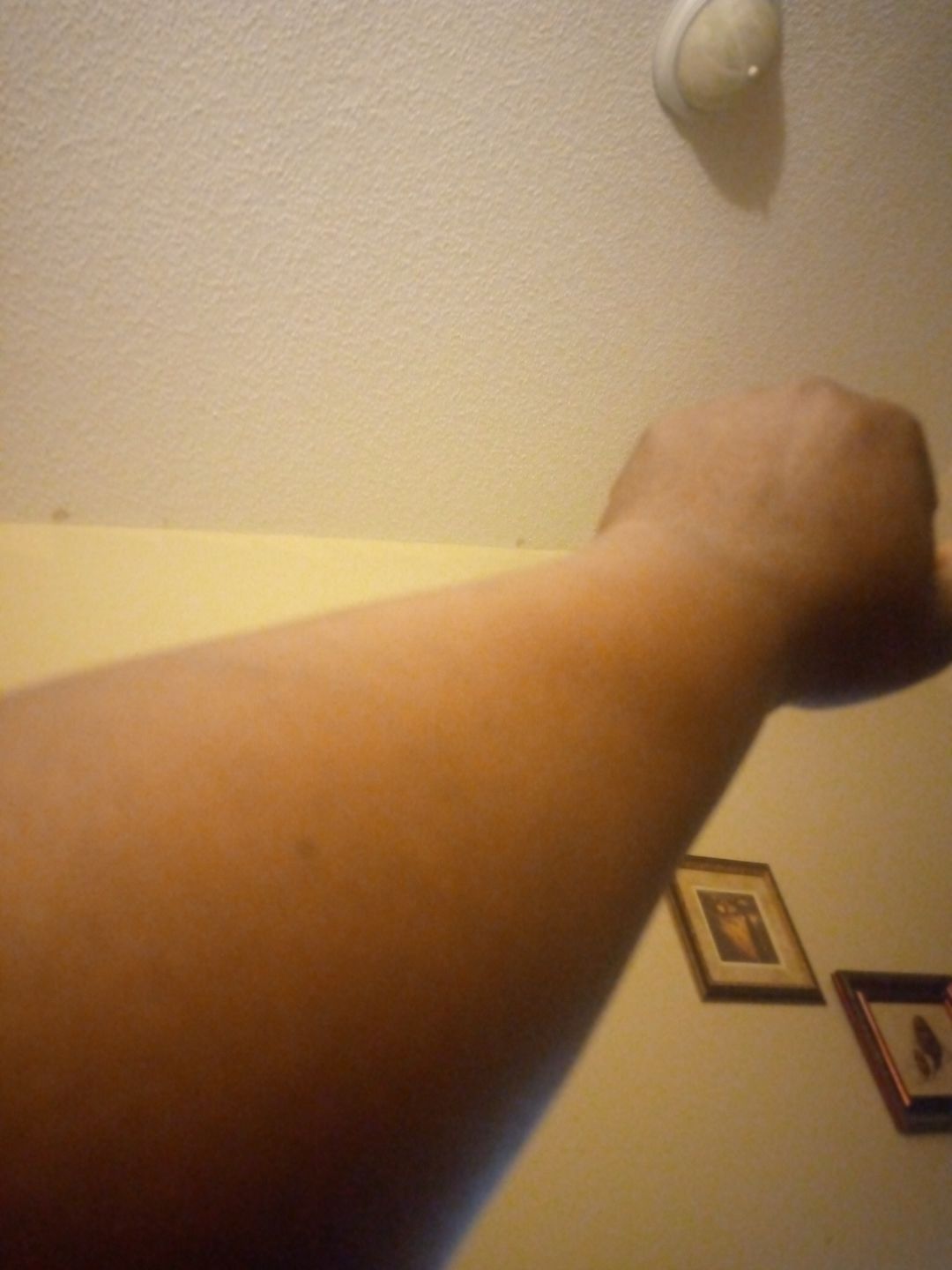Customer photo review of Fair and White 3: Gold Rejuvenating Moisture Lotion 500ml / 17.6 fl. oz