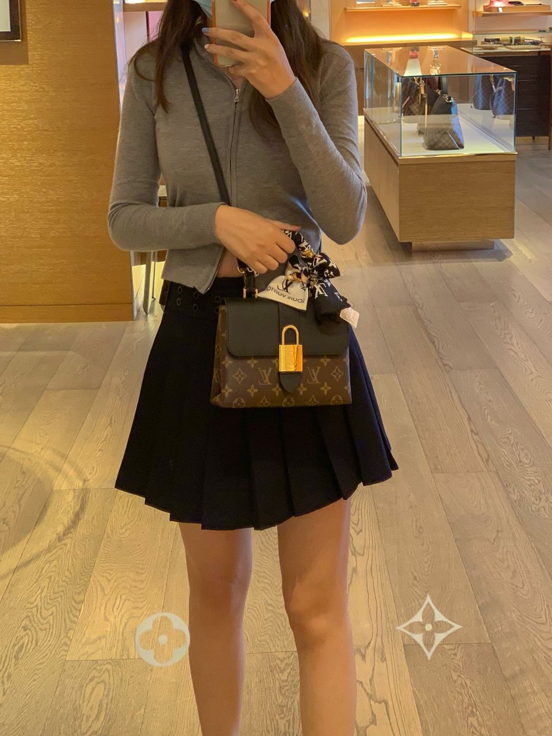 Customer photo review of 【ルイヴィトン】SS22新作★ モノグラム ドーフィーヌ MM
