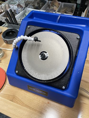 Customer photo review of Hi-Tech Diamond Slant Cabber - Rock & Mineral Model
