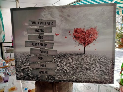 Customer photo review of Lienzo Árbol Corazón con Nombres Personalizados