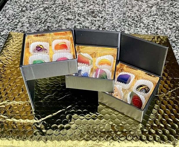 Customer photo review of Three Tier Dozen, Signature Collection