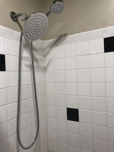 Customer photo review of 1-Spray Dual Shower Head Set