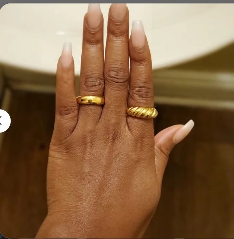 Customer photo review of Gold Chunky Twisted Ring