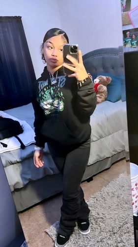 Customer photo review of Stay Hot Unisex Hoodie Match Jordan 3 Pine Green