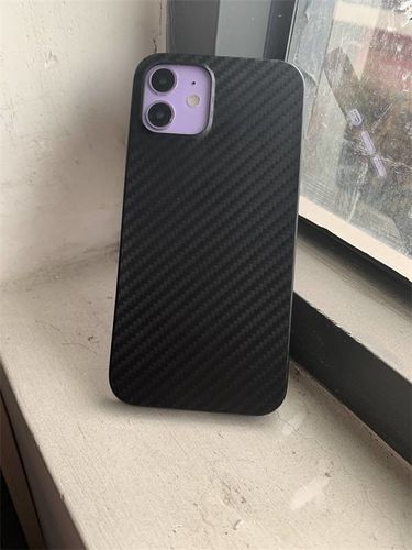 Customer photo review of Vexe Carbon Fiber Strong Slim Shock-Resistant Smartphone Case
