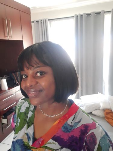 Customer photo review of NALEDI - Brazilian Fringe Bob