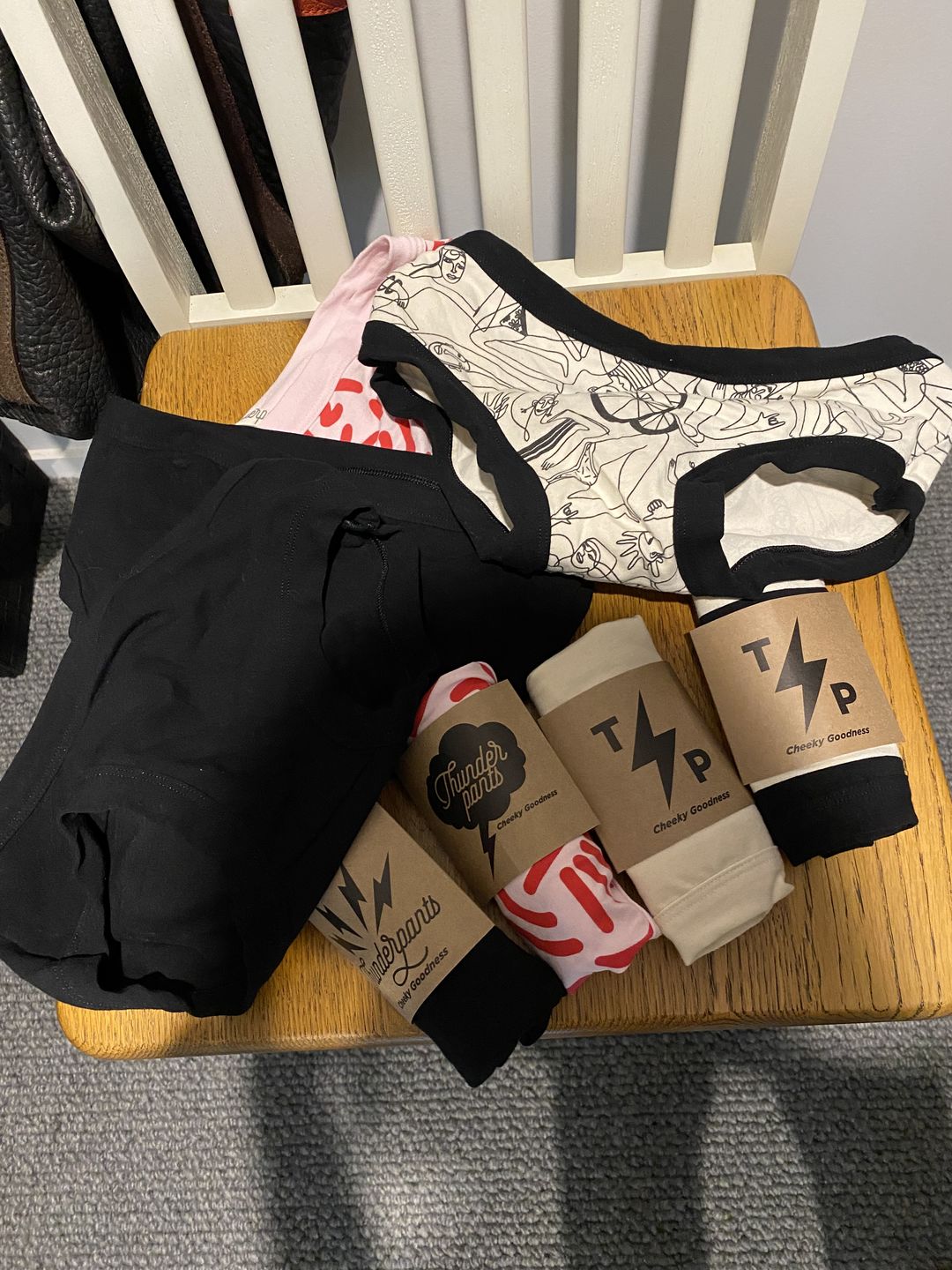 Customer photo review of Hipster Plain Black