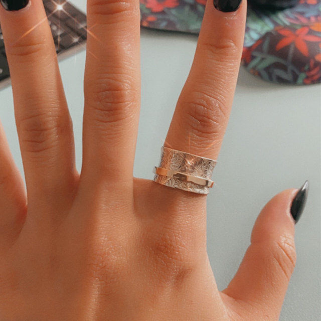 Customer photo review of Two Tone Silver Spinner Ring