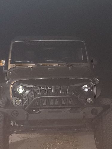 Customer photo review of Shark Grille - Matte Black for 07-18 Wrangler JK