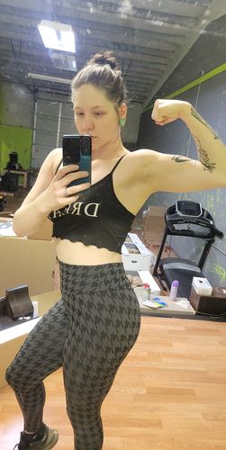 Customer photo review of Black and Grey Houndstooth Scrunch Butt Leggings