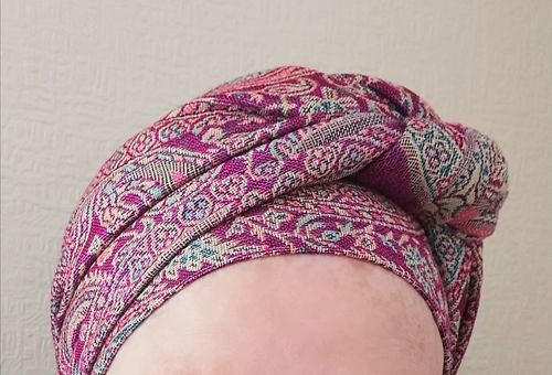 Customer photo review of LARGE FUSCHIA PINK MULTI COLOUR PAISLEY PRINT PASHMINA SHAWL SCARF