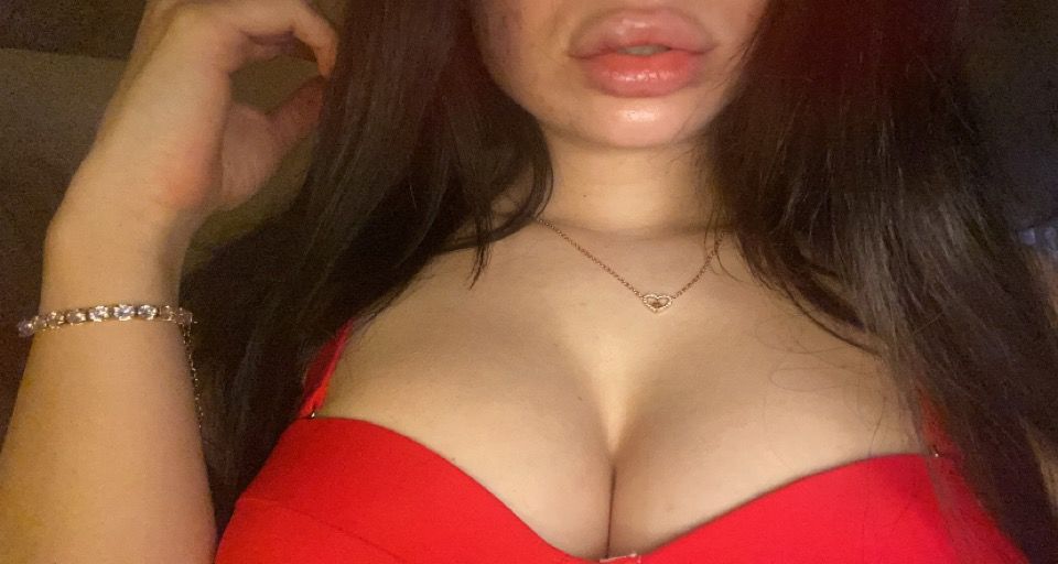 Customer photo review of Heart in Heart Kette | 18K vergoldet