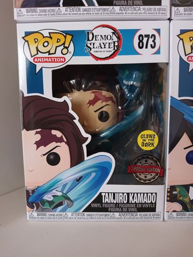Customer photo review of 873 FUNKO POP animation : Tanjiro w/ Dragon glow in the dark - Demon Slayer (special edition)