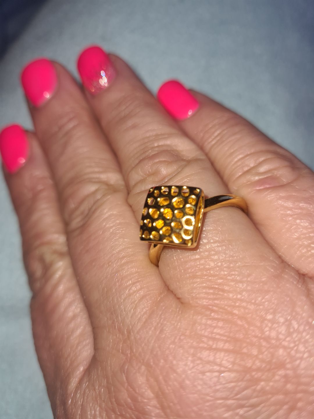 Customer photo review of Lattice Pebble Ring
