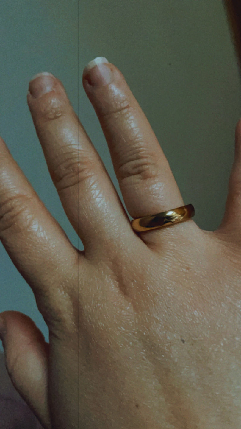 Customer photo review of Lena Ring | 18K vergoldet