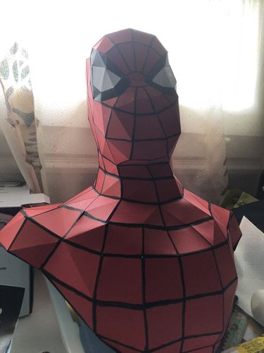 Customer photo review of Patrons Buste Spiderman (pdf)