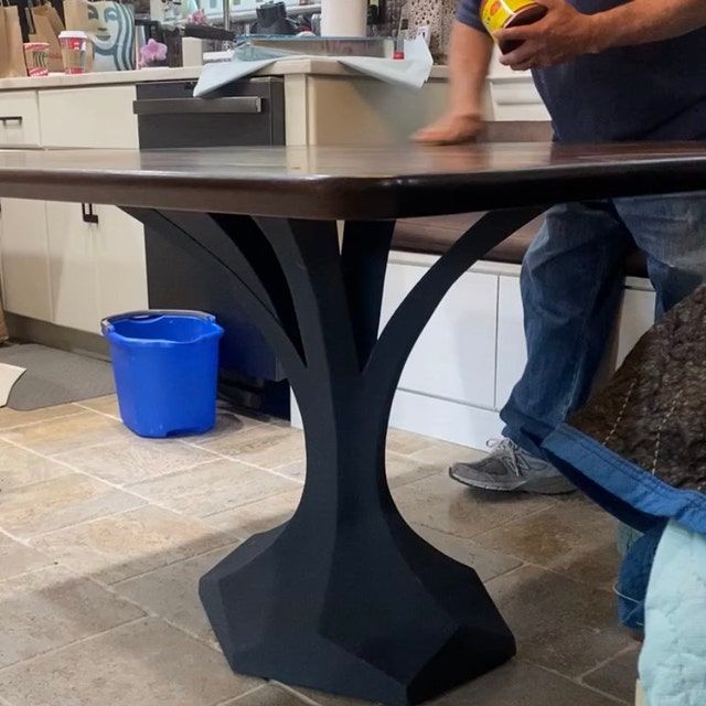 Customer photo review of Metal Table Base - 304 Dentro - 28"