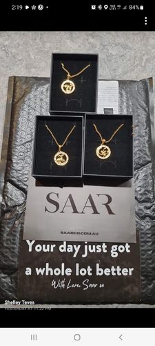 Customer photo review of Ben set Gold