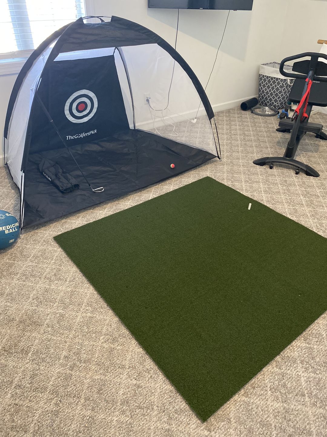 Customer photo review of FairwayHero Golf Mat | Portable Golf Hitting Practice Mat