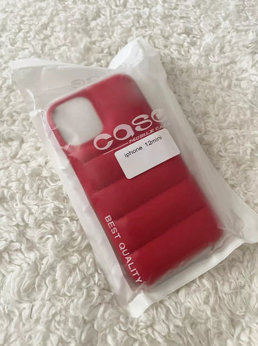 Customer photo review of Puffer iPhone Case