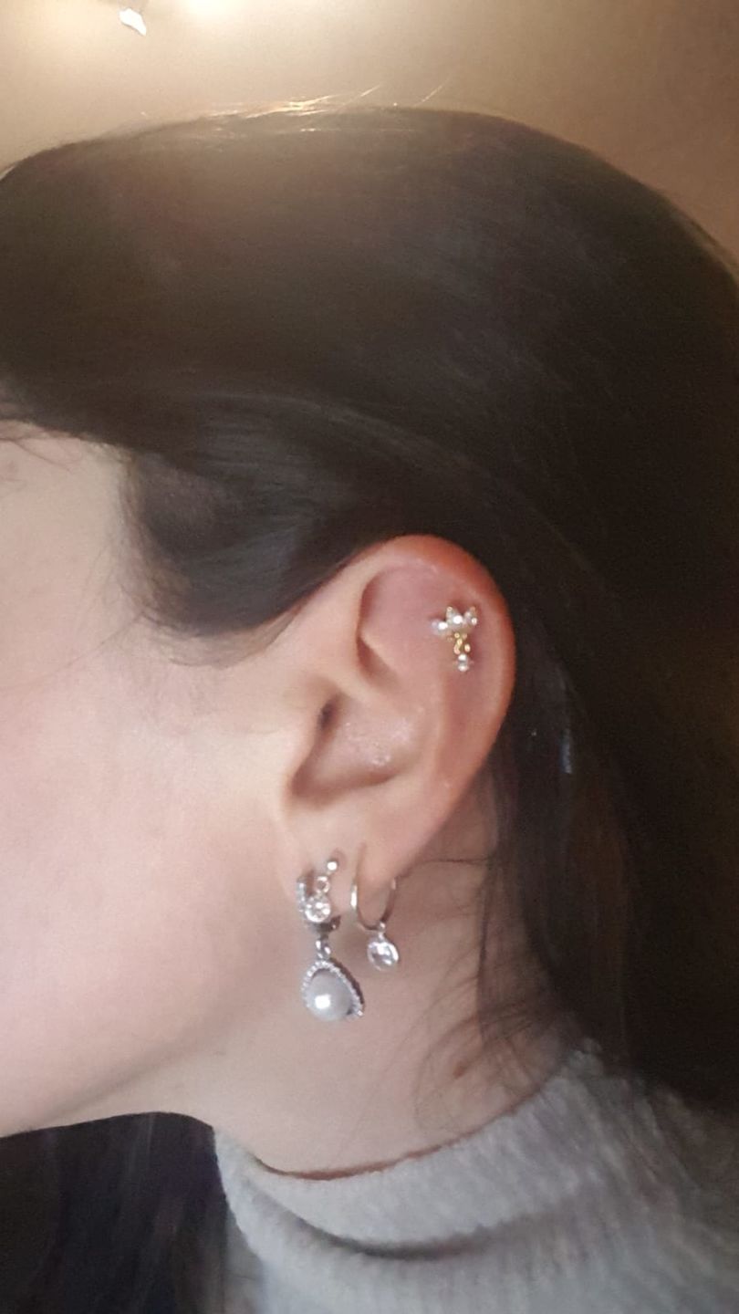 Customer photo review of Cataleya 2 Piercing | 18K vergoldet