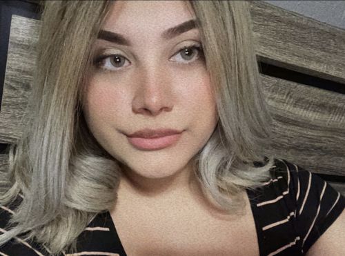 Customer photo review of Aurora Colored Contact Lenses