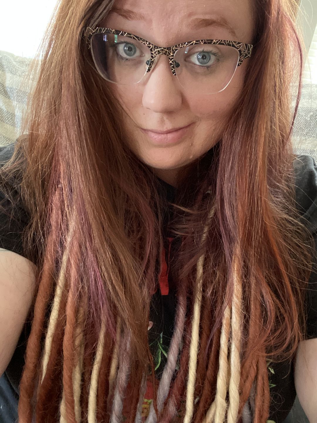 Customer photo review of Dark Red  - (1 pack of 5 Dreads)