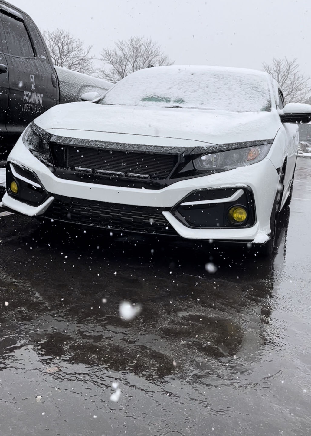 Customer photo review of Sports Grille w/ Steel Mesh - Glossy Black for 16-21 Honda Civic Sedan/Hatchback/FK8