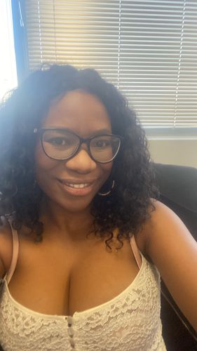 Customer photo review of 12a Mongolian 12inch Super Curly Tpart Wig