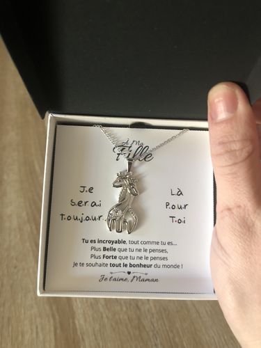Customer photo review of Collier Girafe - À Ma Fille