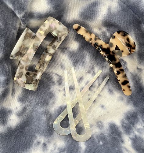 Customer photo review of Large Dreamy Twist Claw Clip