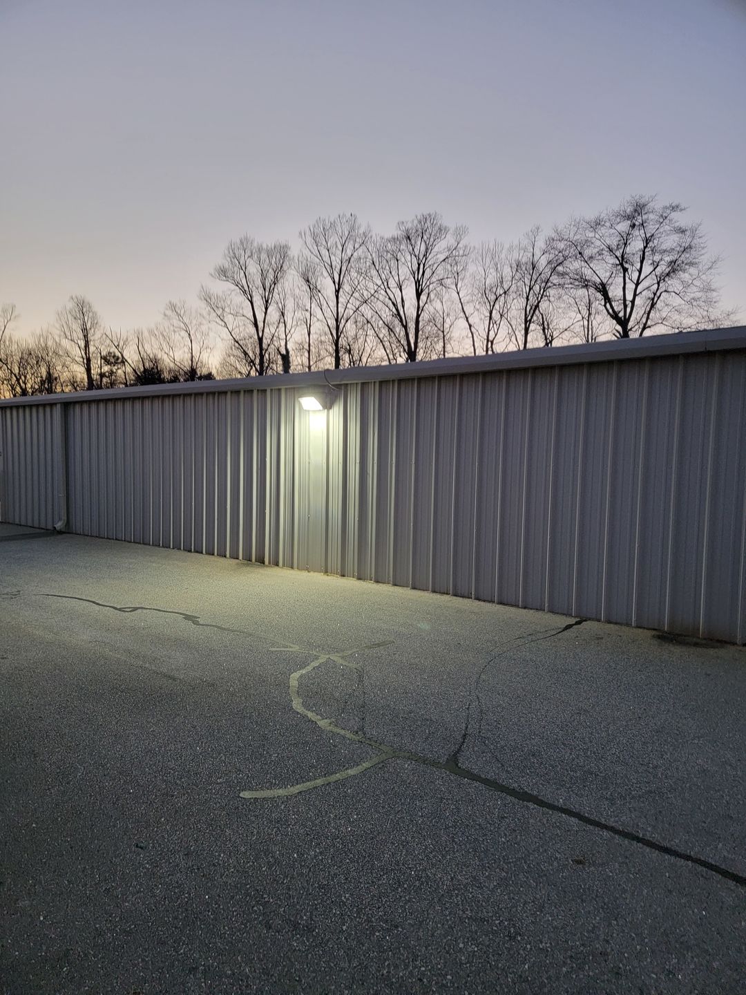 Customer photo review of 80 Watt LED Wall Pack Light Forward Throw 5700K, IP65 Waterproof, 10,400 Lumens,  UL, DLC Certified